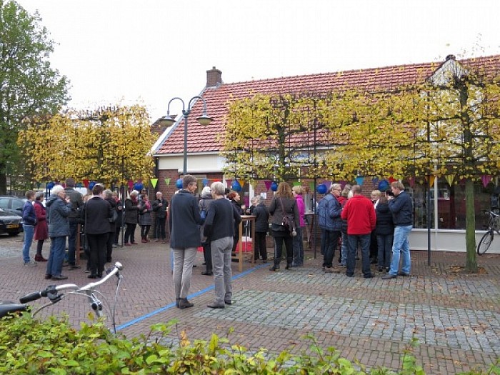 Heropening Sari en Wereldwinkel: veel publiek - Foto: Wim