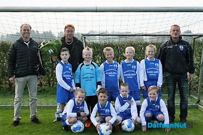 Nieuwe kleding voor F team VV Hoonhorst
