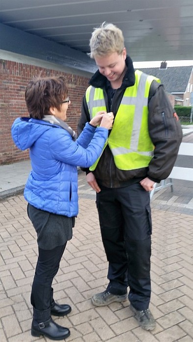 Buurtbutler Sander, lacht altijd - Foto: Eigen geleverde foto