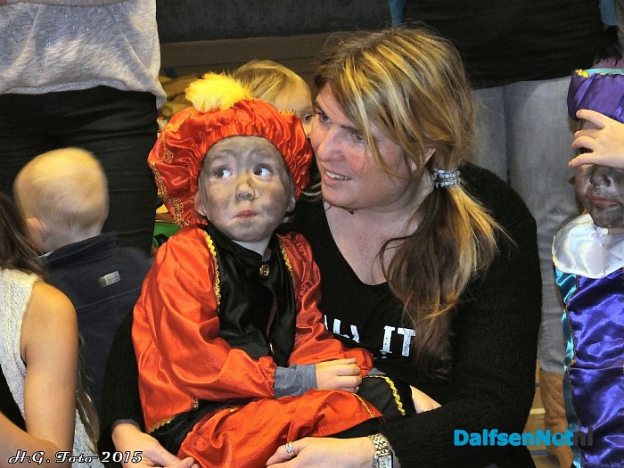 Sinterklaas ook aangekomen in Oudleusen. - Foto: H.G. Foto