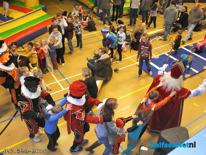 Sinterklaas ook aangekomen in Oudleusen. - Foto: H.G. Foto