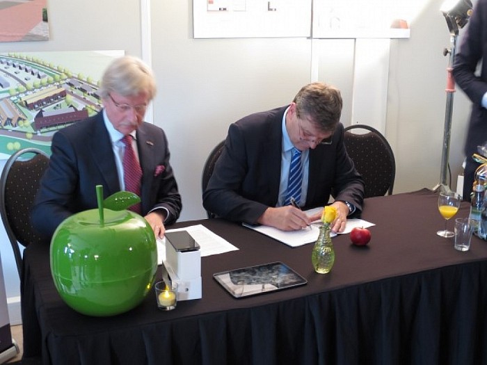 Bouwplan Residentie Slingerdael ondertekend - Foto: Eigen geleverde foto