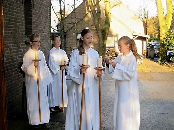 Sluitingsdienst werd doorstartviering van de kerk in Wijthmen - Foto: Wim