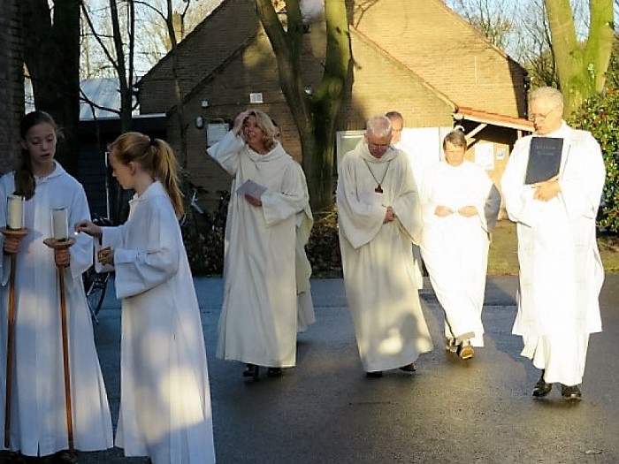Sluitingsdienst werd doorstartviering van de kerk in Wijthmen - Foto: Wim