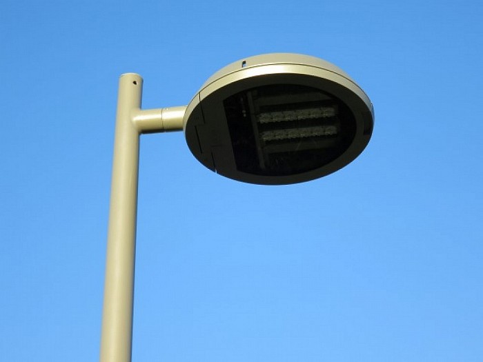 Sfeerverlichting vanaf de rotonde tot de brug - Foto: Wim