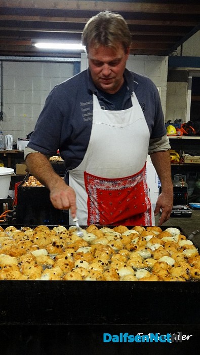 Excelsior bakt oliebollen