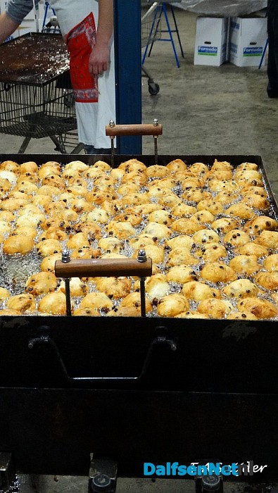 Excelsior bakt oliebollen