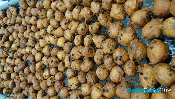 Excelsior bakt oliebollen