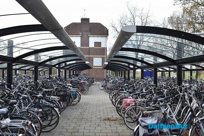 Cameratoezicht bij het station Dalfsen bijna gereed - Foto: Johan Bokma