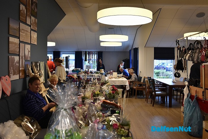 Gezellige bazaar en rommelmarkt bij de Rozengaerde - Foto: Johan Bokma