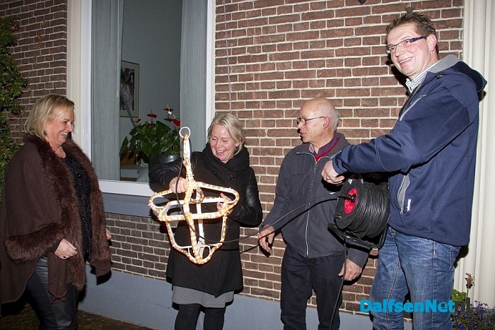 Donatie Hospice Dalfsen van de RK Kerstmarkt