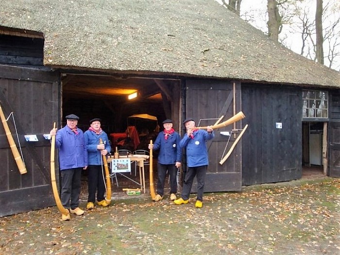 Dalfser midwinterhoornblazers bij Kuiertocht in Zuidwolde - Foto: Eigen geleverde foto