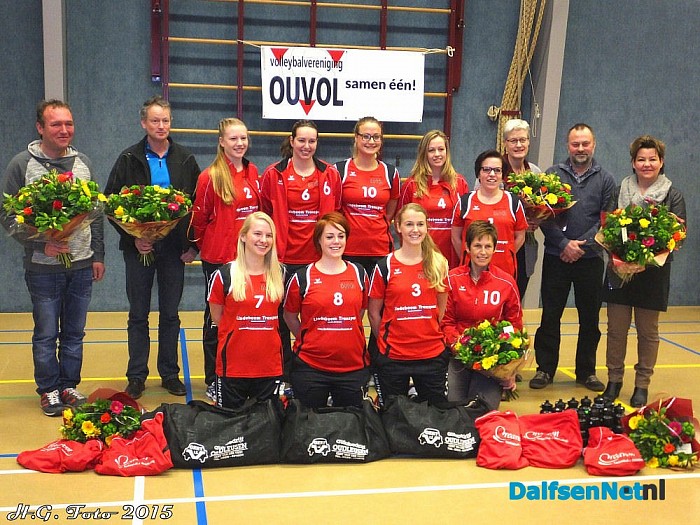 Dames 4 Ouvol in nieuw tenue. - Foto: H.G. Foto