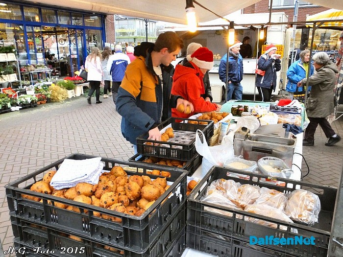 Ook kerstmarkt in Nieuwleusen. - Foto: H.G. Foto