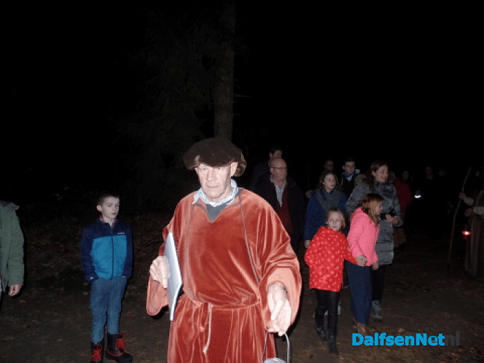Vilsteren geniet van Levende Kerstwandeltocht