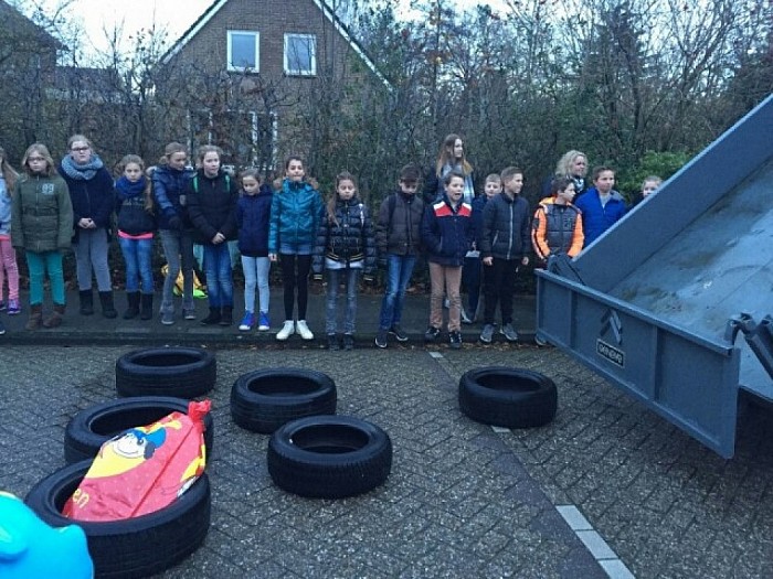 Sint kwijt bij de Carrousel - Foto: Eigen geleverde foto