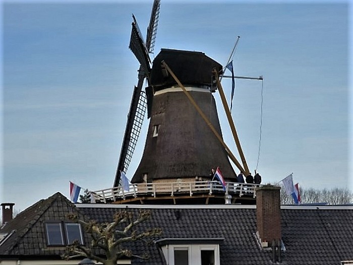 Kerstmarkt Hoonhorst gezellig en druk - Foto: Wim