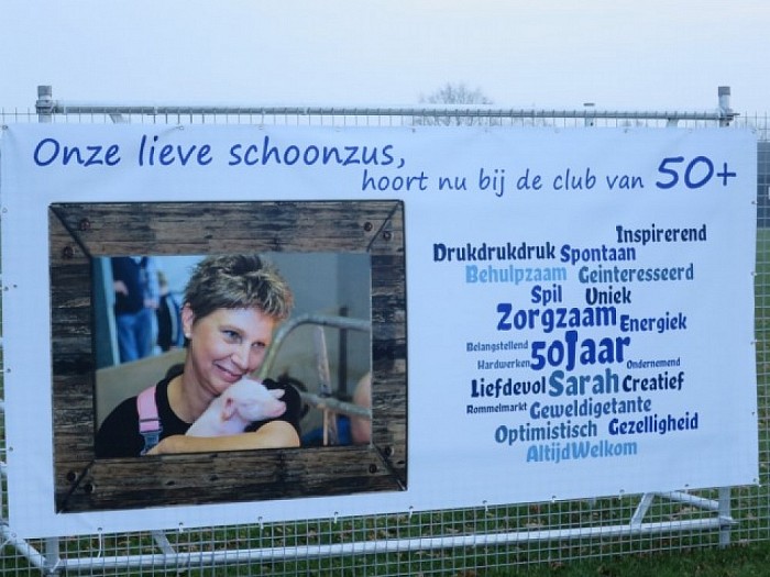 Anne-Marie Welkom bij de club van 50+ - Foto: Wim