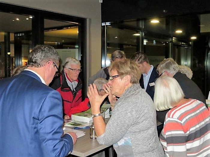 Overweldigende belangstelling Slingerdael - Foto: Wim