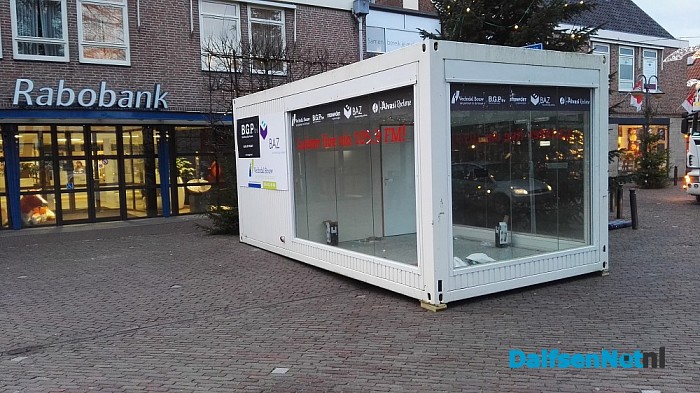 Het Glazen Huis staat klaar voor de dj’s van Vechtdal FM - Foto: Johan Bokma