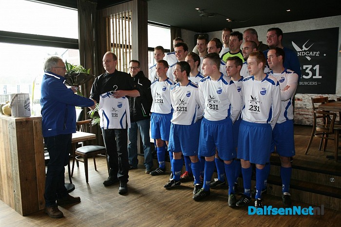Ribs en Burgers 1231 geeft Heren 3 nieuwe shirts - Foto: Eigen geleverde foto