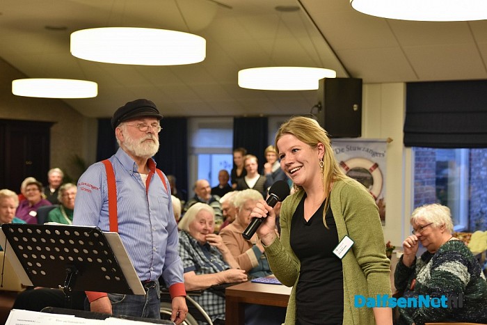 Jumbo Kamphuis jubileum bingo bij Rosengaerde Iedereen een prijs! - Foto: Johan Bokma