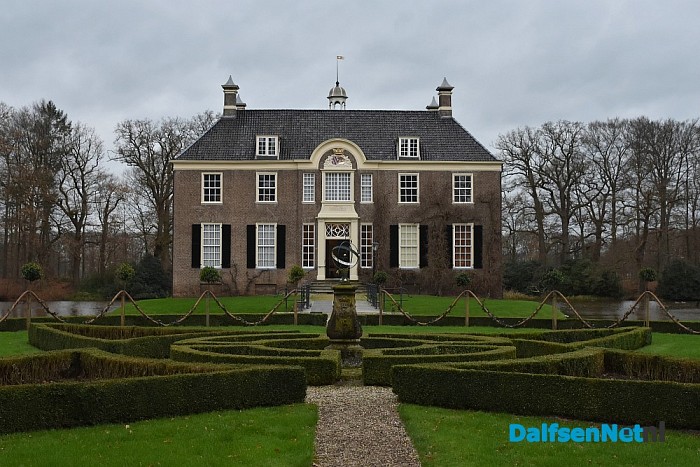 Midwinterhoornblazers rondom Huize Den Berg - Foto: Johan Bokma