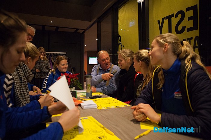 Geslaagde schrijfmarathon Amnesty International Dalfsen