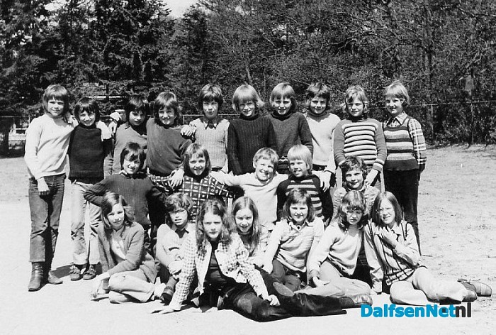 Namen gezocht groepsfoto nu uit Hoonhorst - Foto: Historische Kring Dalfsen