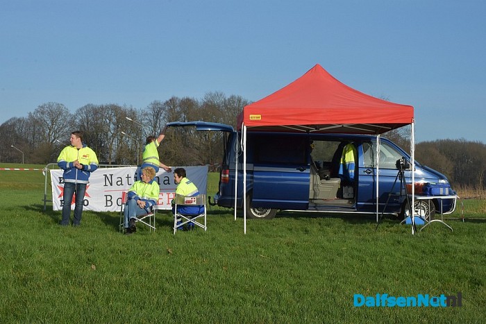 Nieuwjaarsduik 2016 ALS Dalfsen duikt, met een geweldige opkomst aan de Vecht - Foto: Johan Bokma