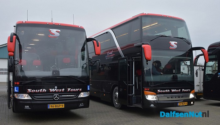 Dit zijn de nieuwe touringcars voor South West Tours - Foto: Johan Bokma