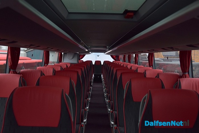 Dit zijn de nieuwe touringcars voor South West Tours - Foto: Johan Bokma