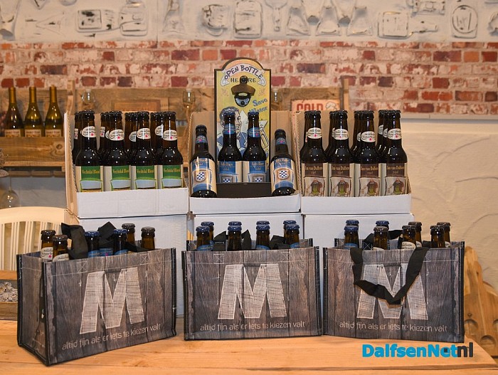 Ambachtelijke Vechtdal Brouwerij introduceert Dalfs Blauw in Dalfsen - Foto: Johan Bokma