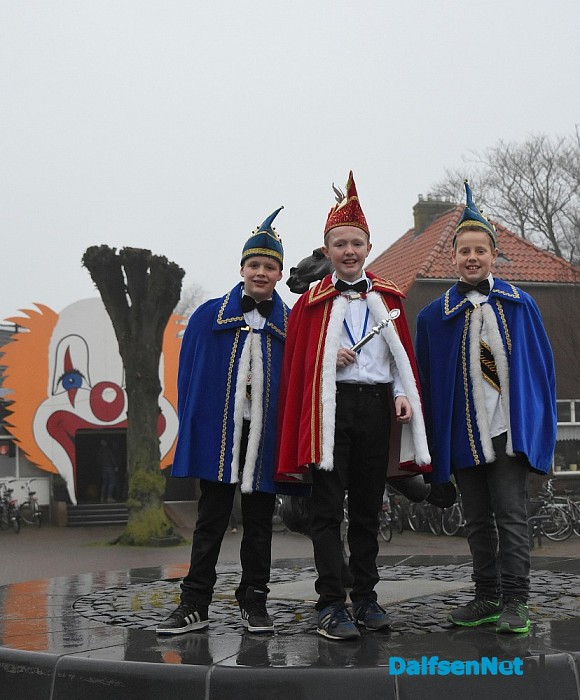 Prinses Sandra en jeugdprins Milan Schuurman regeren over het Hakkersdonk - Foto: Johan Bokma