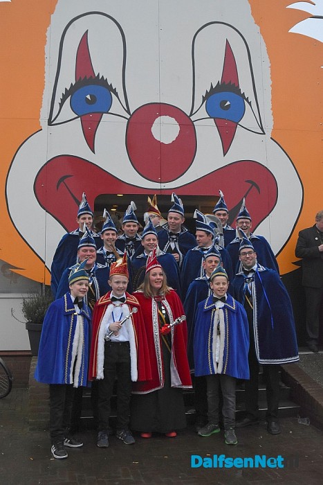 Prinses Sandra en jeugdprins Milan Schuurman regeren over het Hakkersdonk - Foto: Johan Bokma