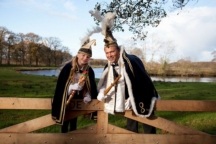 Vader en dochter John en Sophie Nijhoff zwaaien de scepter bij de Piepenplassers - Foto: Eigen geleverde foto