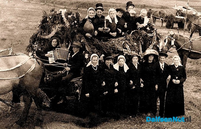 Namen gezocht groepsfoto - Foto: Historische Kring Dalfsen