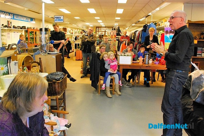 Optreden van gospelgroep in winkel