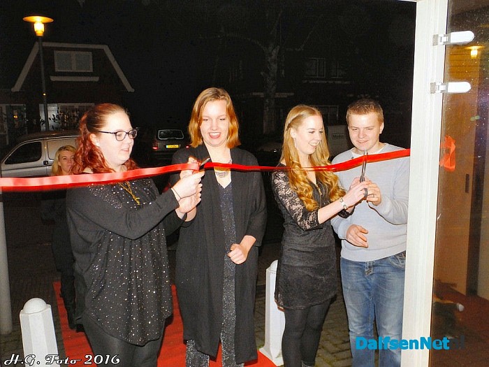 Nieuwe winkel in Nieuwleusen. - Foto: H.G. Foto