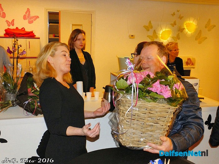 Nieuwe winkel in Nieuwleusen. - Foto: H.G. Foto