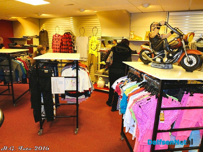 Nieuwe winkel in Nieuwleusen. - Foto: H.G. Foto