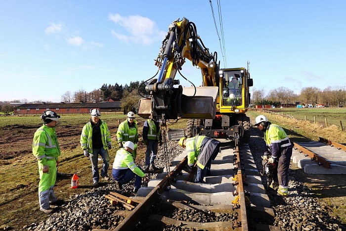 Herstel spoor Dalfsen in volle gang