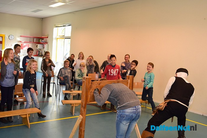 Ridders geven demonstratie Carrousel - Foto: Johan Bokma