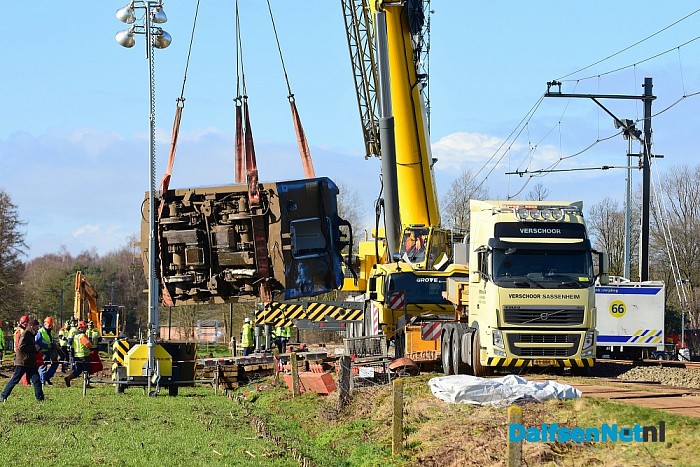 Berging trein verloopt voorspoedig - Foto: Johan Bokma