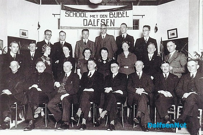 Namen gezocht groepsfoto - Foto: Historische Kring Dalfsen