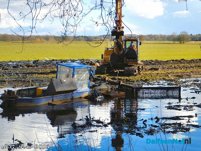 Vreemd vaartuig aan de Stokte. - Foto: H.G. Foto