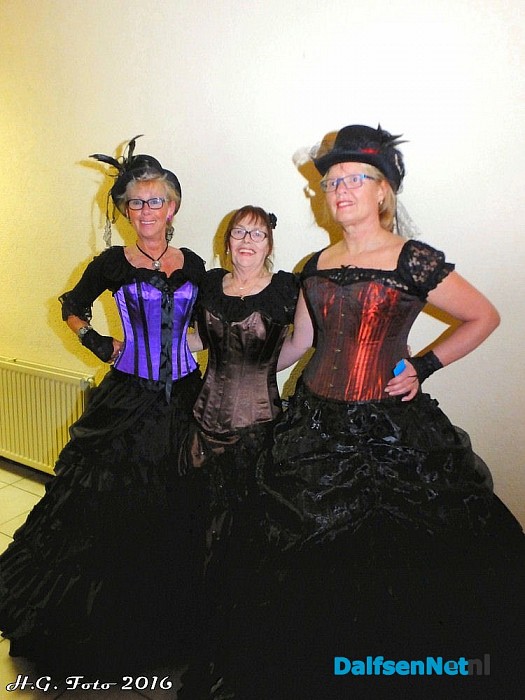 Vechtdal Country Dancers bij Mansier - Foto: H.G. Foto