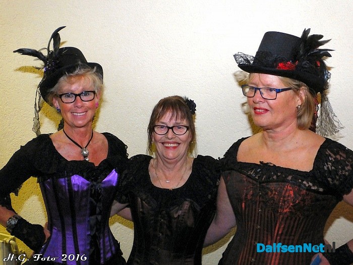 Vechtdal Country Dancers bij Mansier - Foto: H.G. Foto