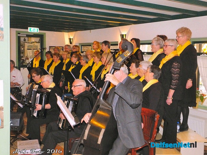 De Jonkvrouwen komen weer in Dalfsen - Foto: H.G. Foto