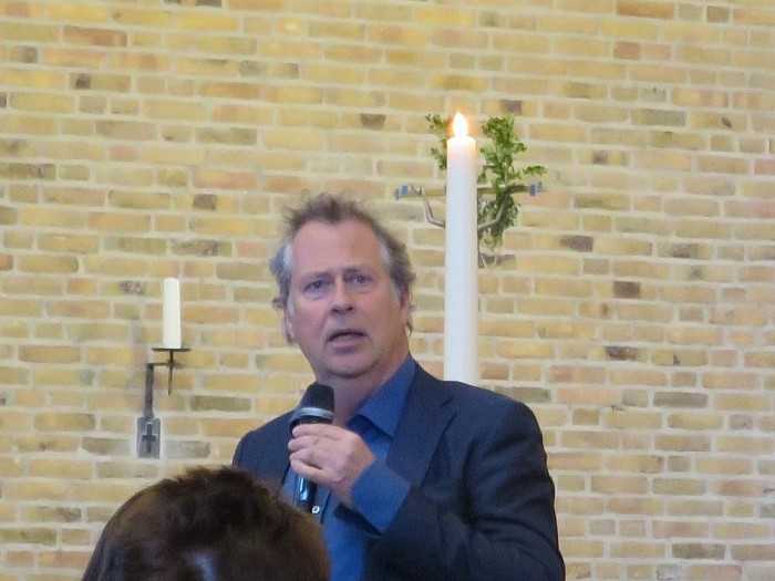 Paasvuur Hoonhorst enorme belangstelling - Foto: Wim